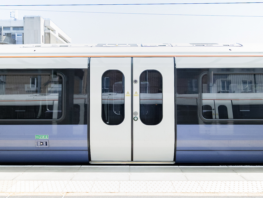 TFL_Elizabeth_Line_Exterior_Doors_2X_Size